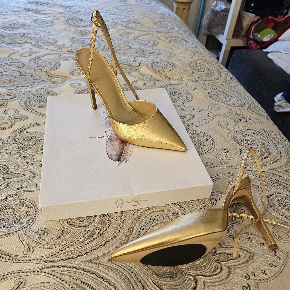 Pumps - Picture 2 of 2